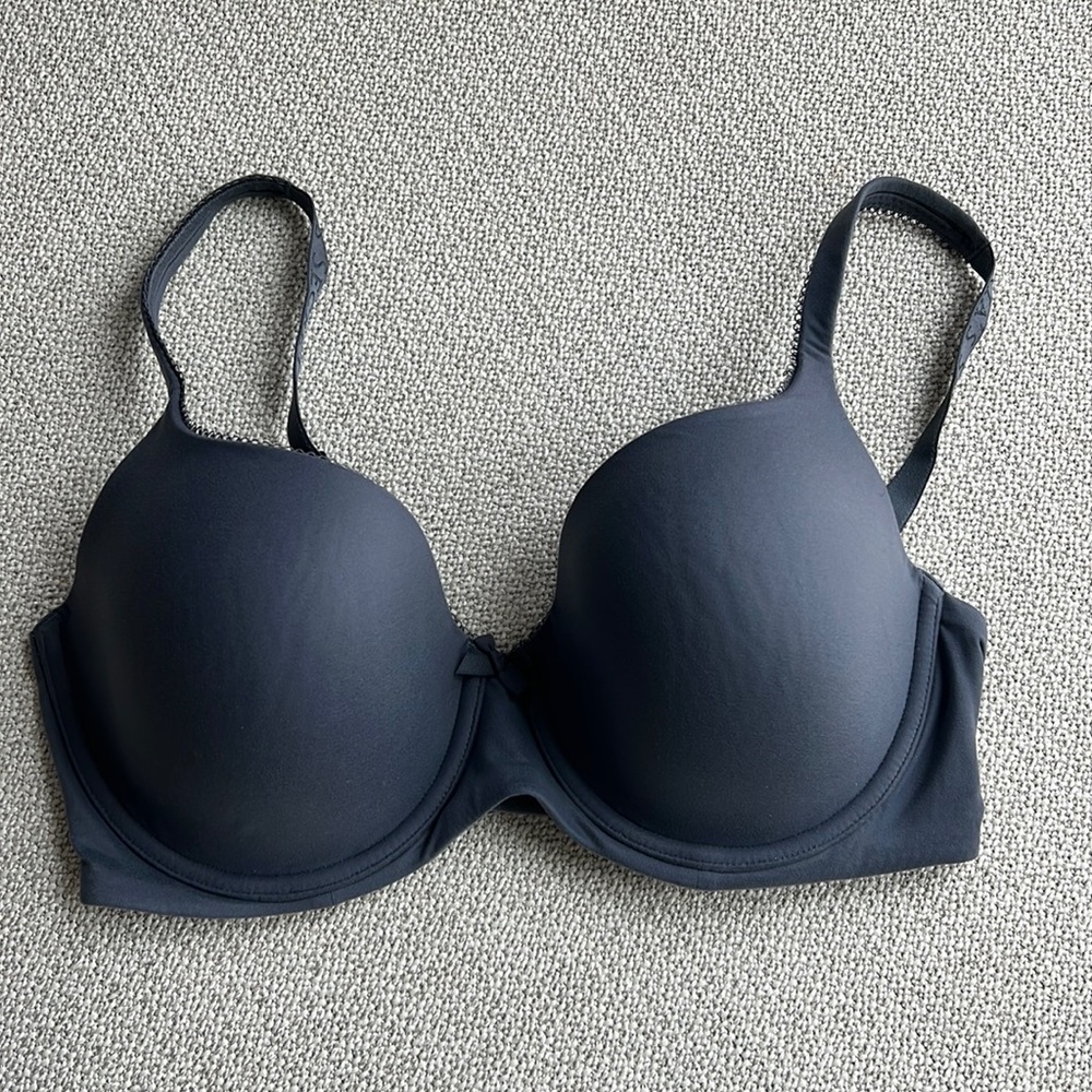 Victoria secret bra 34DDD